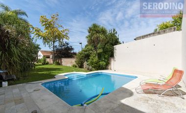 Chalet con excelente lote y ubicación