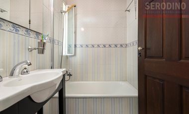 Chalet con excelente lote y ubicación