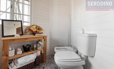 Chalet con excelente lote y ubicación