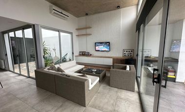 Venta Duplex - 4 Dormitorios - B° Prados de Manantiales