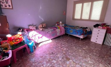 Casa en Villa Dominico de 3 ambientes con cochera y patio
