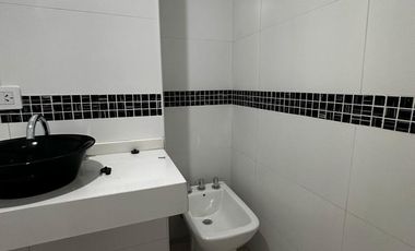 Venta 3 amb. 75M, frente, Lanús. Iberlucea 2922.