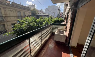 Depto 3 Amb con Balcón Excelente Estado en Avellaneda Centro
