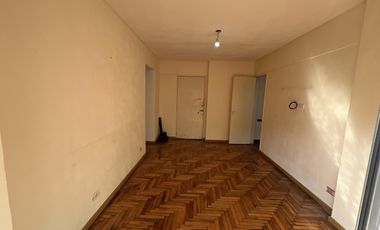 Depto 3 Amb con Balcón Excelente Estado en Avellaneda Centro