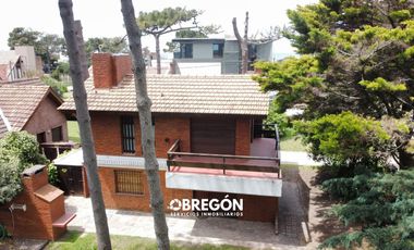 Casa en alquiler zona norte de Pinamar a 2 cuadras del mar