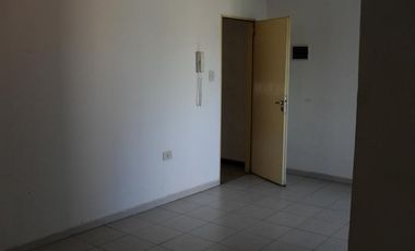 3 AMB  opcional cochera. Consulte! - Turdera Yrigoyen 11021 2°