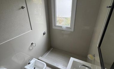 Casa en venta - Barrio Saint Thomas Oeste, Canning