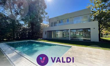 Casa en venta - Barrio Saint Thomas Oeste, Canning