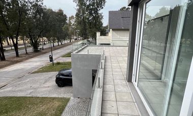 Casa en venta - Barrio Saint Thomas Oeste, Canning