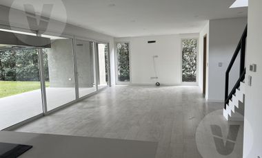 Casa en venta - Barrio Saint Thomas Oeste, Canning