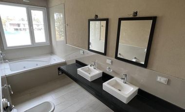 Casa en venta - Barrio Saint Thomas Oeste, Canning
