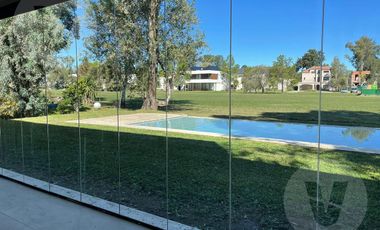 Casa en venta - Barrio Saint Thomas Oeste, Canning
