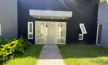 Casa en  Venta en Campos de Roca II