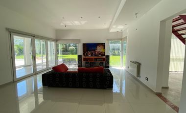 Casa en  Venta en Campos de Roca II
