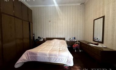 Venta de casa de 2 ambientes con cochera en Wilde