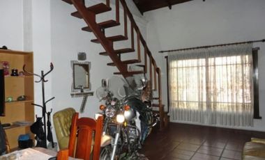 Casa en venta - 3 Dormitorios 2 Baños - Cochera - 400Mts2 - Wilde, Avellaneda