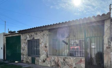 CASA DE 3 AMB   GALPON DE 100 MTRS, VICTORIA ZONA INDUSTRIAL