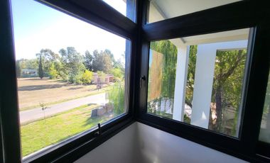 EXCLUSIVA CASA A ESTRENAR EN MIRALAGOS