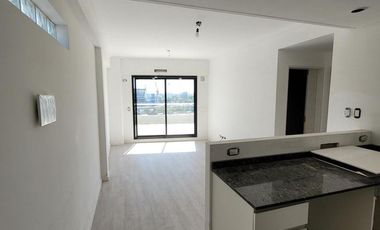 Dpto 3 amb a estrenar, 2° C, 63,25 m2 total, c/balcón semicubierto al fte, Liniers.