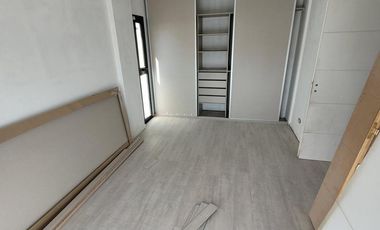 Dpto 3 amb a estrenar, 2° C, 63,25 m2 total, c/balcón semicubierto al fte, Liniers.
