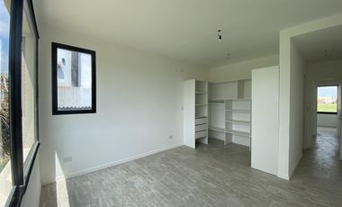 CASA | VENTA | A ESTRENAR | 4 AMBIENTES | BARRIO SAN SEBASTIAN