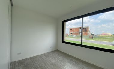 CASA | VENTA | A ESTRENAR | 4 AMBIENTES | BARRIO SAN SEBASTIAN