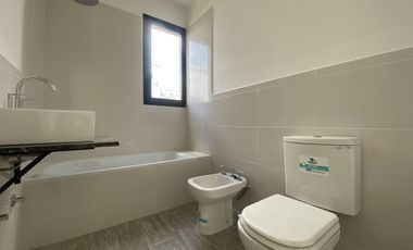 CASA | VENTA | A ESTRENAR | 4 AMBIENTES | BARRIO SAN SEBASTIAN