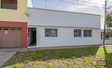 PH en venta - 2 dormitorios 1 baño - 2 patios - 63mts2 - Tolosa, La Plata