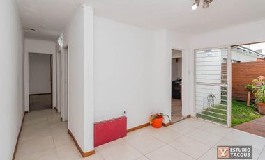 PH en venta - 2 dormitorios 1 baño - 2 patios - 63mts2 - Tolosa, La Plata