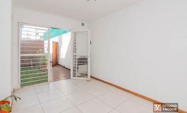 PH en venta - 2 dormitorios 1 baño - 2 patios - 63mts2 - Tolosa, La Plata