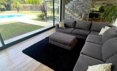 Casa en alquiler temporario en el barrio Malibu