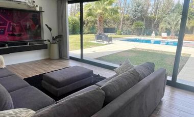 Casa en alquiler temporario en el barrio Malibu