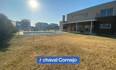 Casa en venta (con renta) en PUERTOS en Barrio Vistas con pileta sobre un lote de 700 m2