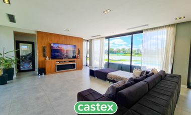 Casa en venta en Terralagos, Canning
