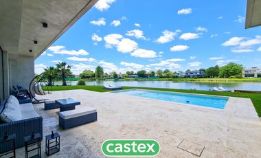 Casa en venta en Terralagos, Canning