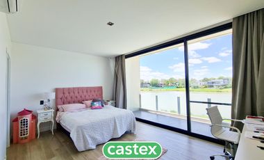 Casa en venta en Terralagos, Canning