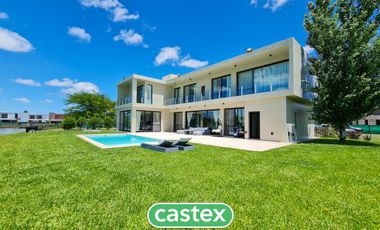 Casa en venta en Terralagos, Canning