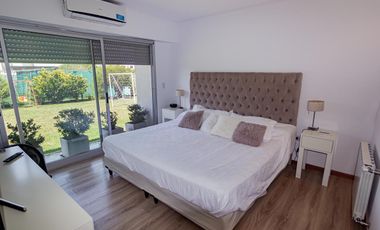 SAN SEBASTIAN - VENTA DE CASA DE 3 DORMITORIOS EN BARRIO CERRADO