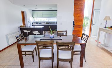 SAN SEBASTIAN - VENTA DE CASA DE 3 DORMITORIOS EN BARRIO CERRADO