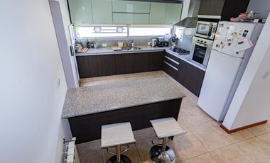 SAN SEBASTIAN - VENTA DE CASA DE 3 DORMITORIOS EN BARRIO CERRADO