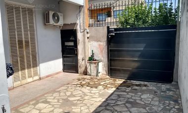 Casa de Corte Antiguo refaccionada - Venta Directa - Oportunidad!!