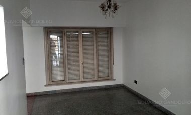Casa de Corte Antiguo refaccionada - Venta Directa - Oportunidad!!