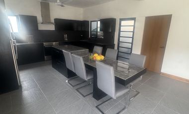 Casa en exclusiva privada