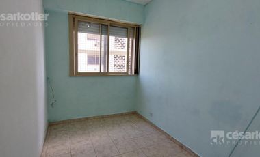 Departamento de 4 amb. en plena Estación de Temperley