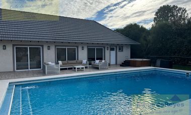 Casa en venta en Country Club El Paraíso Hípico & Golf