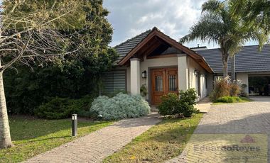 Casa en venta en Country Club El Paraíso Hípico & Golf