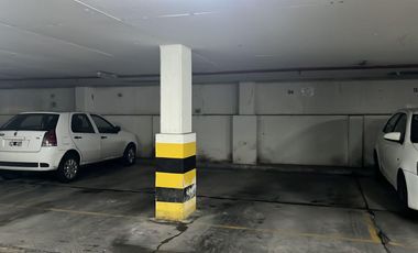 Amplia cochera apta camioneta en Zona Tribunales, General Paz al 500, Barrio Sur