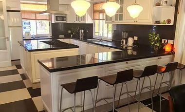Casa de categoria en  Saint Thomas Sur