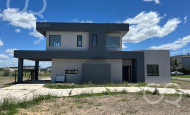 Venta Casa San Sebastián - Área 11