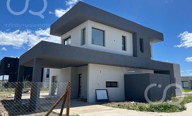 Venta Casa San Sebastián - Área 11